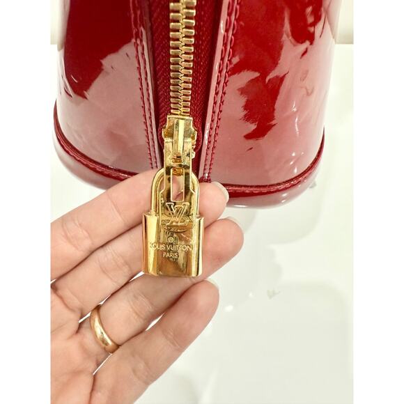Louis Vuitton Pomme D’amour Monogram Vernis Alma MM Satchel Bag Fiery Red - Picture 4 of 12